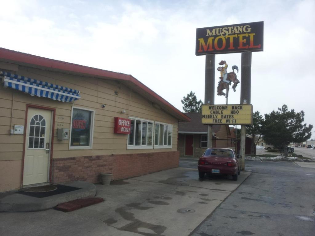 Mustang Motel Gillette Exterior photo